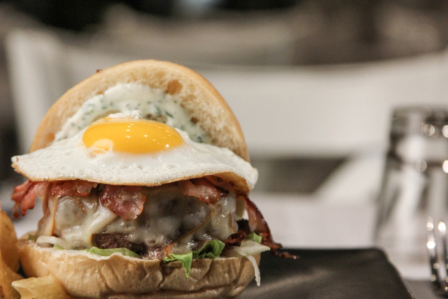 Burger con patatine